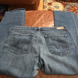 AG OLIVIA  SKINNY BOOT CUT JEANS SIZE 32 R